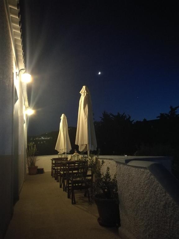 Villa Metaxa Spetses Town Екстер'єр фото
